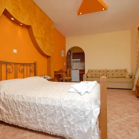 Golden Sun 3* Stelida (Naxos)
